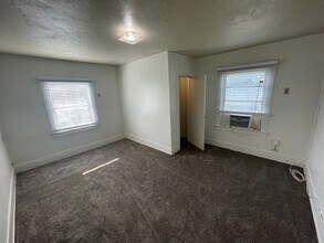 3921 3rd St in Riverside, CA - Building Photo - Building Photo