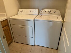 8714 N Heartland Way in Fresno, CA - Building Photo - Building Photo