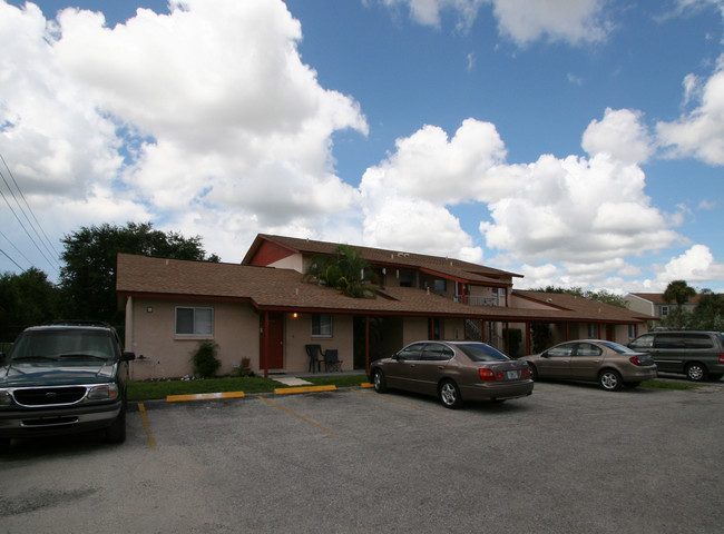 1055 Beneva Rd in Sarasota, FL - Building Photo - Building Photo