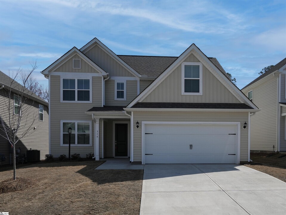 316 Bryland Wy in Fountain Inn, SC - Building Photo