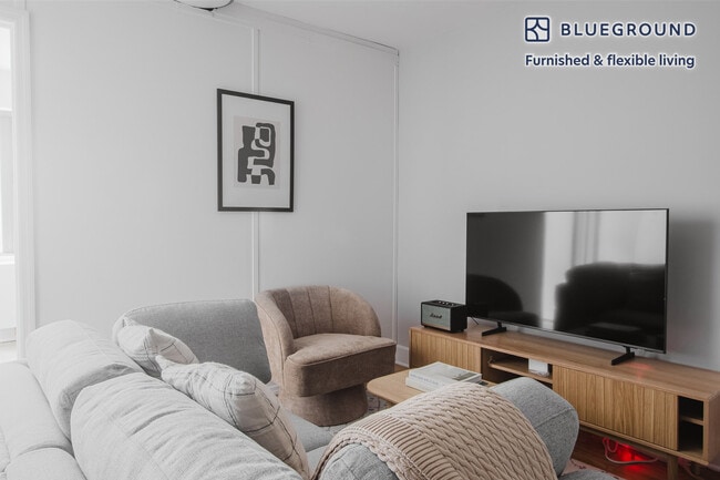 301 E 47th St in New York, NY - Building Photo - Building Photo