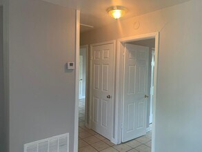 5414 Little Creek Dr in San Antonio, TX - Building Photo - Building Photo