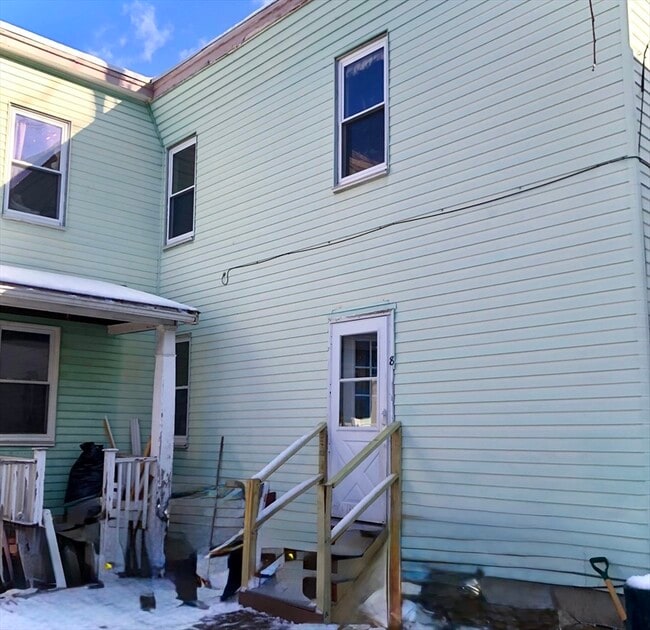 property at 8 Eastburn Pl