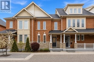 56 Torr Ln in Ajax, ON - Building Photo