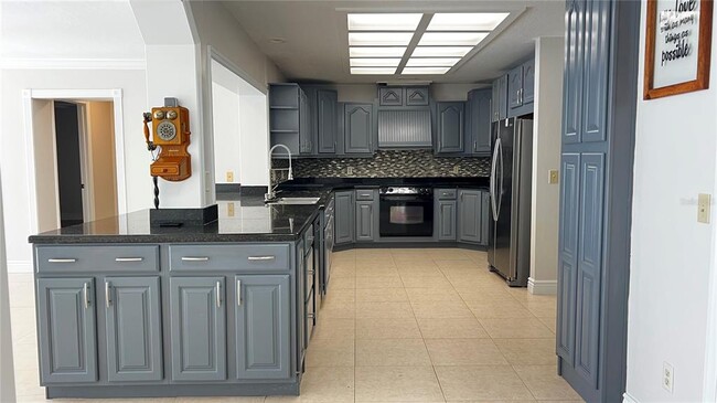 8625 Vista Shores Ct in Orlando, FL - Building Photo - Building Photo