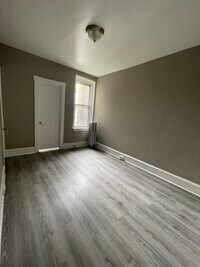 5640 Malcolm St photo'