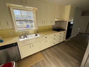 2727 Lindsey Hollow Rd in Waco, TX - Foto de edificio - Building Photo