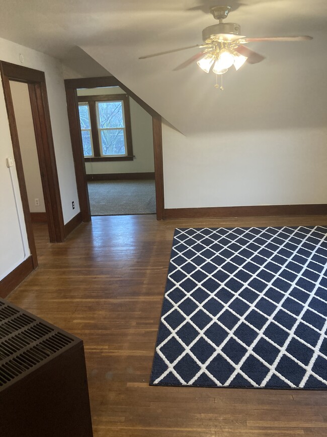 1335 W 24th St, Unit 2