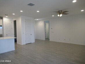 5834 N 90th Dr in Glendale, AZ - Building Photo - Building Photo