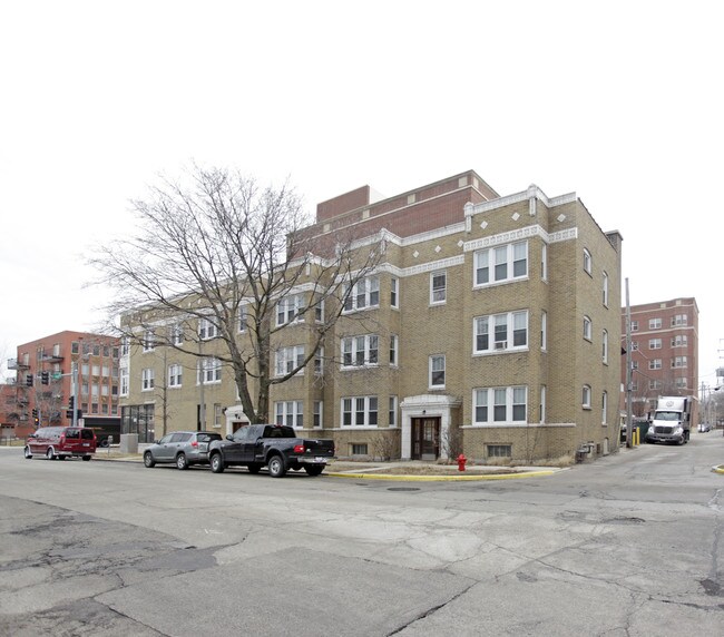 1047-1053 Madison St in Oak Park, IL - Foto de edificio - Building Photo
