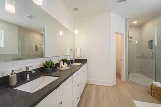 7502 Carver Rd in Houston, TX - Foto de edificio - Building Photo