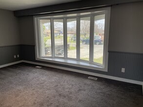 1159 Ridgecrest Ave in Oshawa, ON - Building Photo - Building Photo