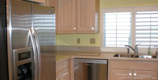 3941 NE Breakwater Dr in Jensen Beach, FL - Building Photo - Building Photo
