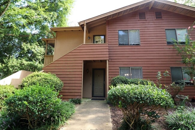 property at 1645 Cedarview Ct