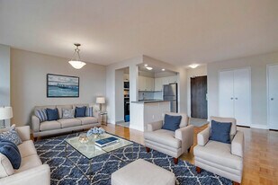 Laurel Grove in Toronto, ON - Building Photo