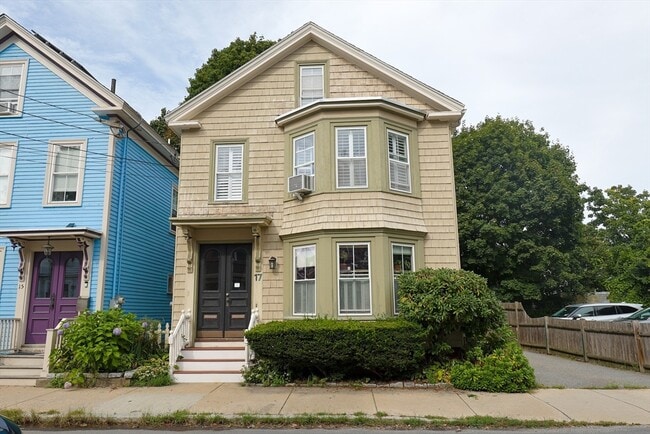 property at 17 Charter St