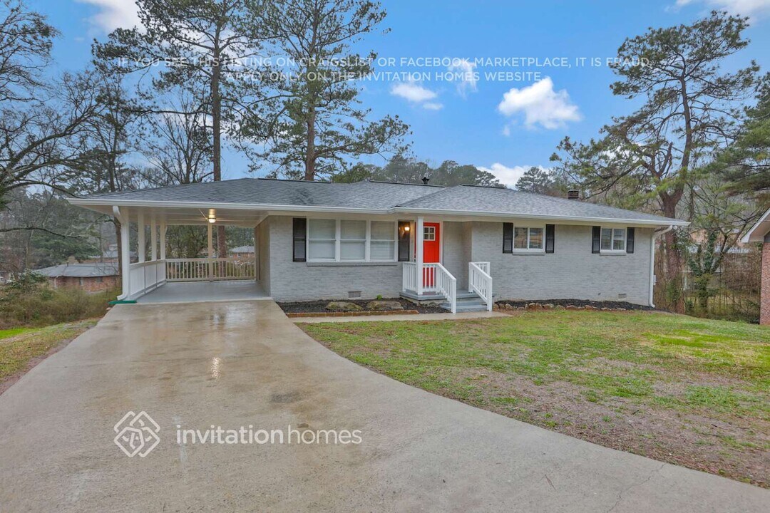 1707 Atherton Cir in Decatur, GA - Foto de edificio