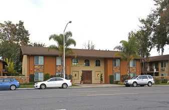 El Matador Apartments in Santa Clara, CA - Building Photo - Building Photo