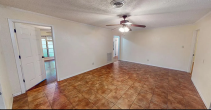 1100 Dominik Dr in College Station, TX - Building Photo - Building Photo