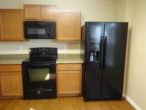 9314 Silver Vis in San Antonio, TX - Building Photo - Building Photo