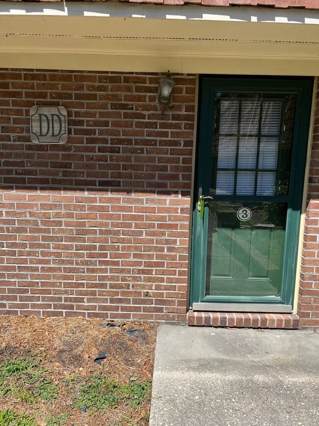 property at 1025 Carolina Rd
