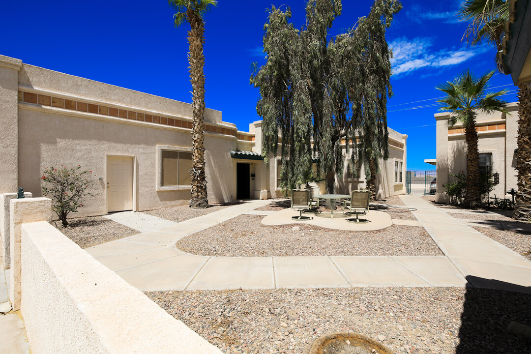 2101 Sandwood Dr in Lake Havasu City, AZ - Building Photo