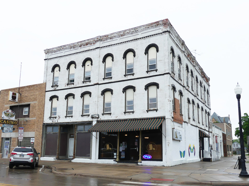 The Abraham Lincoln Building in Yankton, SD - Building Photo