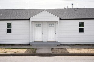 521 Montagu Ave W in Pampa, TX - Building Photo