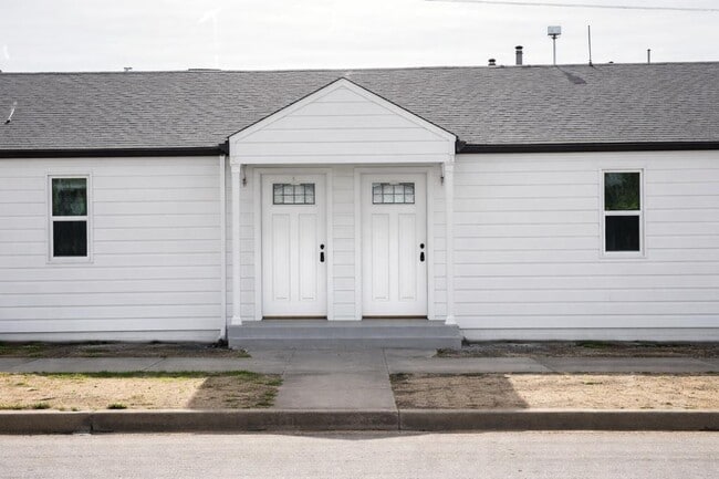 property at 521 Montagu Ave W