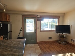 130 E Kelly Ave in Jackson, WY - Building Photo - Building Photo