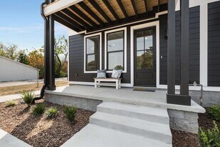 1806 Lischey Ave, Unit 3 in Nashville, TN - Building Photo