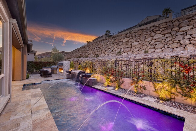 property at 33 Desert Juniper Ln