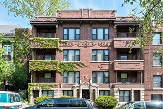 1710 W Lunt Ave in Chicago, IL - Foto de edificio - Building Photo
