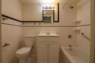 101 Monmouth St in Brookline, MA - Building Photo - Building Photo