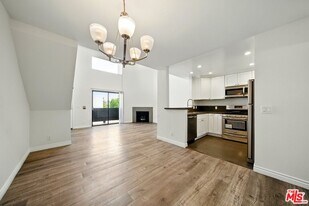 6212 Fulton Ave in Los Angeles, CA - Building Photo