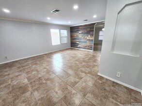 12103 Creek Spur in San Antonio, TX - Building Photo - Building Photo