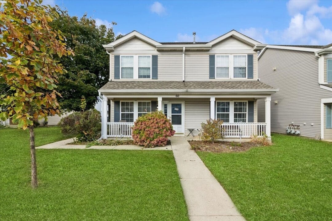 60 Wingate Dr in Oswego, IL - Building Photo
