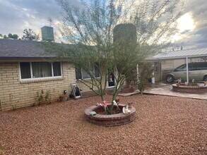 7116 Orange Tree Ln in El Paso, TX - Foto de edificio - Building Photo