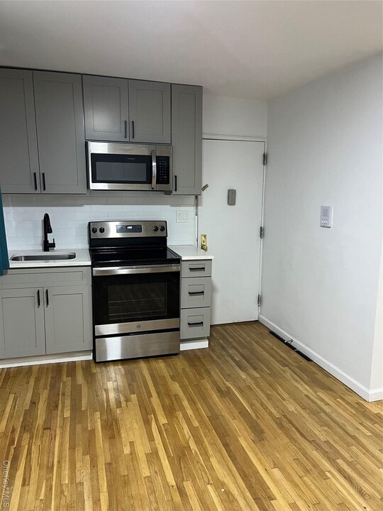 30 Archer Ave in Mount Vernon, NY - Building Photo