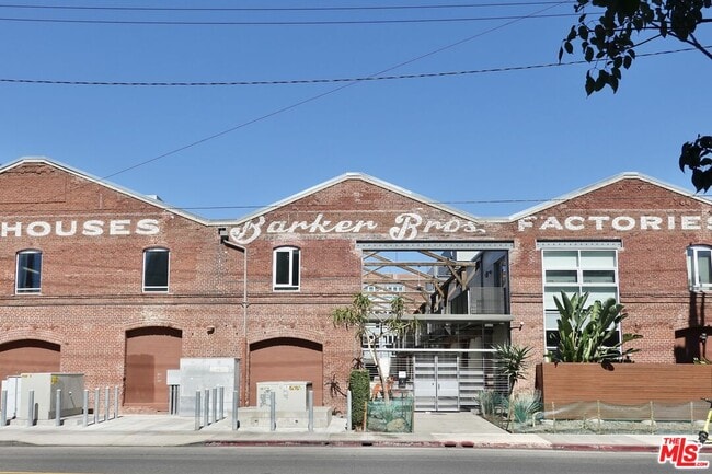 property at 527 Molino St