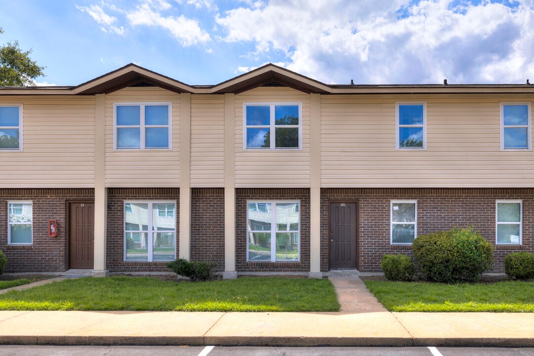 1121 Alice Dr in Sumter, SC - Building Photo