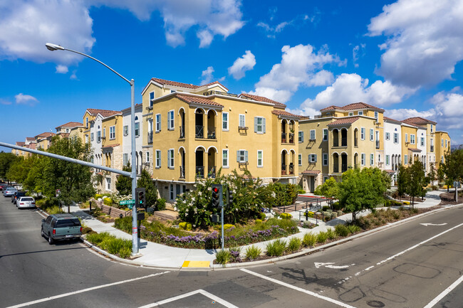 Cedar Lane in Newark, CA - Foto de edificio - Building Photo