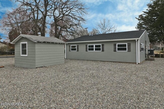 property at 701 Chesapeake Dr