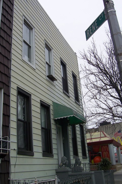 54-17 Metropolitan Ave in Flushing, NY - Building Photo