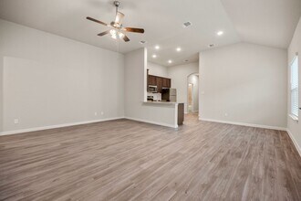 352 Emma Dr in Canyon Lake, TX - Building Photo - Building Photo