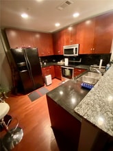 777 N Ashley Dr, Unit 1201 in Tampa, FL - Foto de edificio - Building Photo