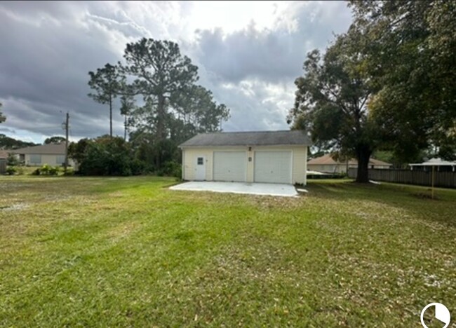 504 Elizabeth St SE in Palm Bay, FL - Building Photo - Building Photo