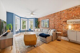 2025 13th St NW, Unit 3 in Washington, DC - Building Photo - Building Photo