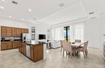 11356 SW Pietra Wy in Port St. Lucie, FL - Foto de edificio - Building Photo