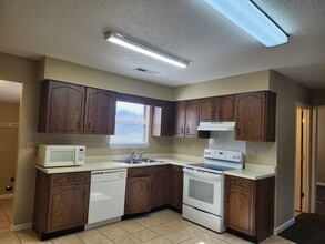 101 Lytle Rd in Rossville, GA - Building Photo - Building Photo